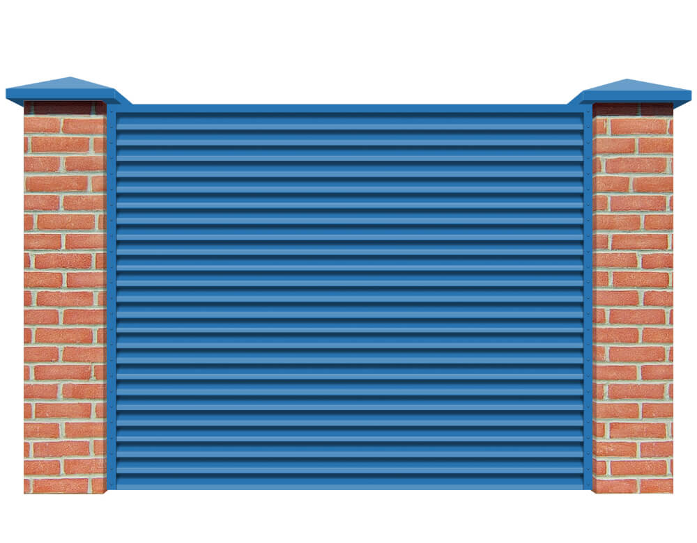 Секция забора жалюзи из ламелей Жалюзи ЭКО-Z RAL5015 Небесно-голубой с кирпичными столбами анфас