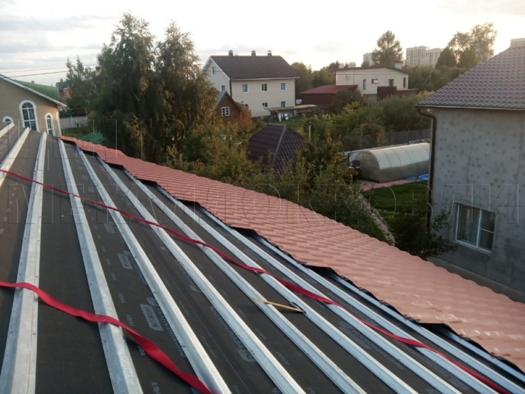 Металлочерепица Геркулес 8004 терракотовый Стальной Бархат от Центра Металлокровли в Симферополе